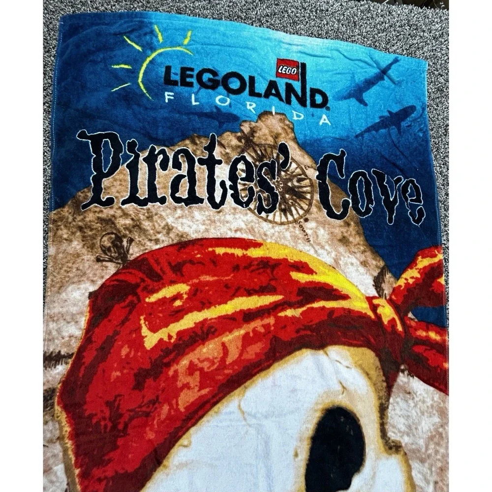 Legoland Florida Pirates Cove‎ Beach Towel Skull Pirate Map 56x29